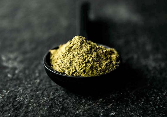 White Kratom Powder